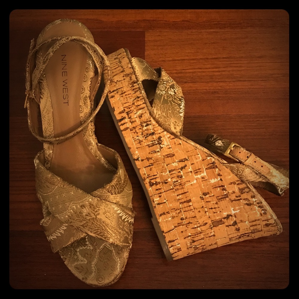 Nine West Ranikar Gold Platform